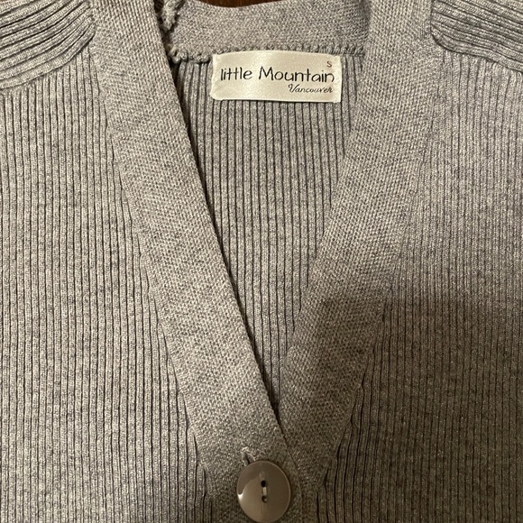 Little Mountain Vancouver Grey Cardigan (Size S) - Picture 2 of 4